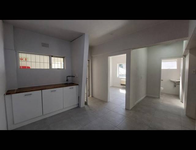 BUSINESS FOR SALE IN BELLVILLE CENTRAL